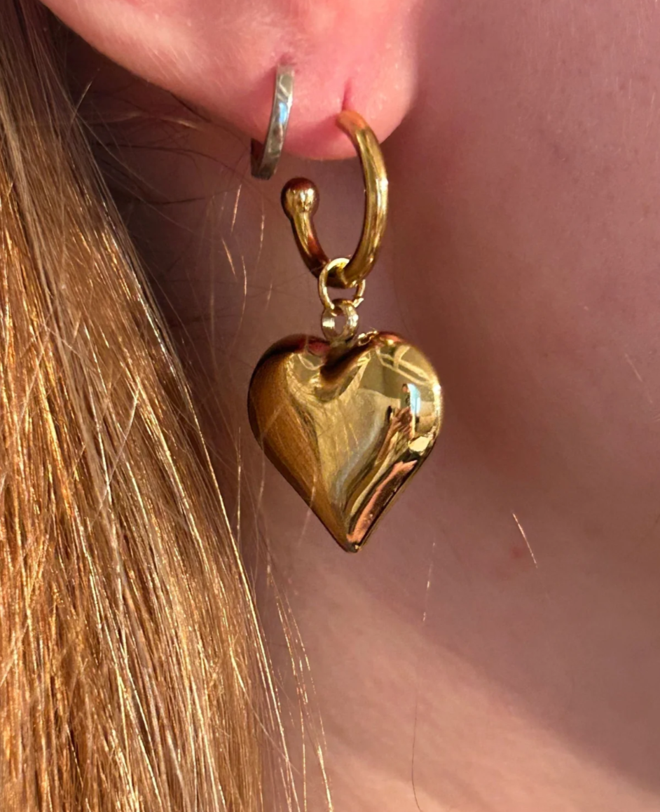 Dangling Heart Earring