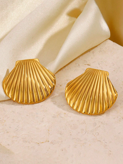 Shell Oversize Earring