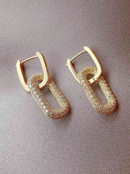 Interlocking U-shaped Design Earring