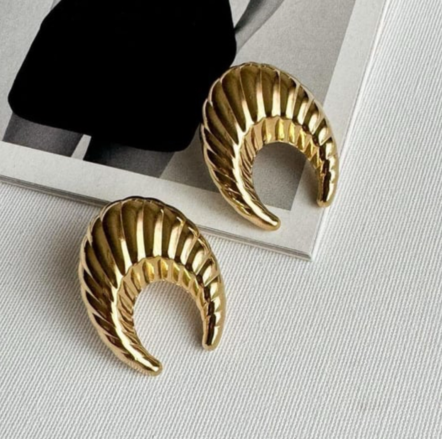 Aurora Hoops Earring