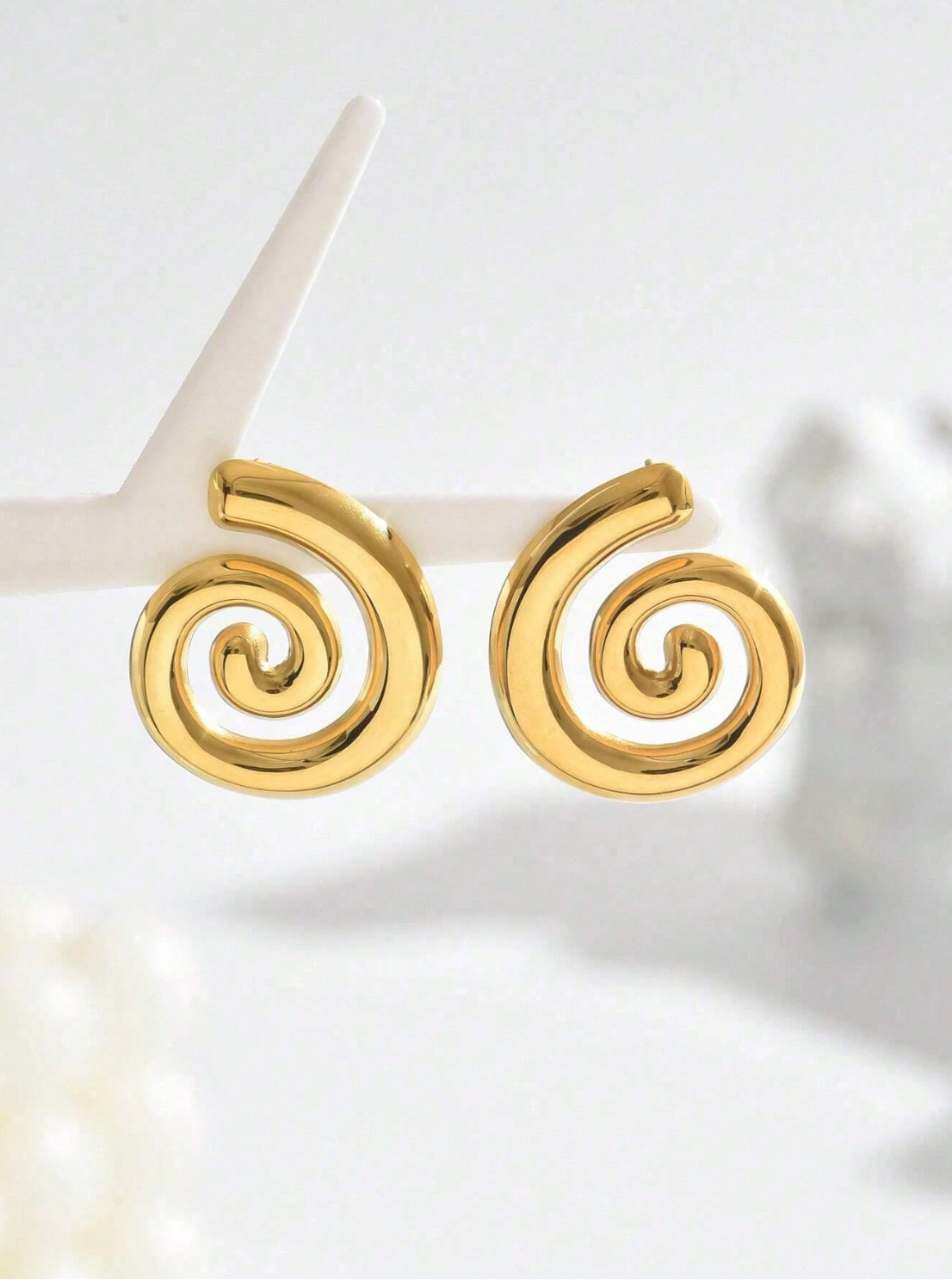 Twisty Design Earring